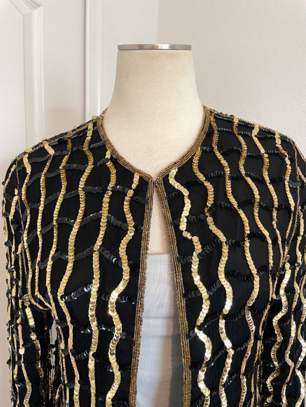 Vintage 1990s Nite Line Maximalist Black + Gold Silk Sequin Top Women’s Medium - Picture 3 of 16